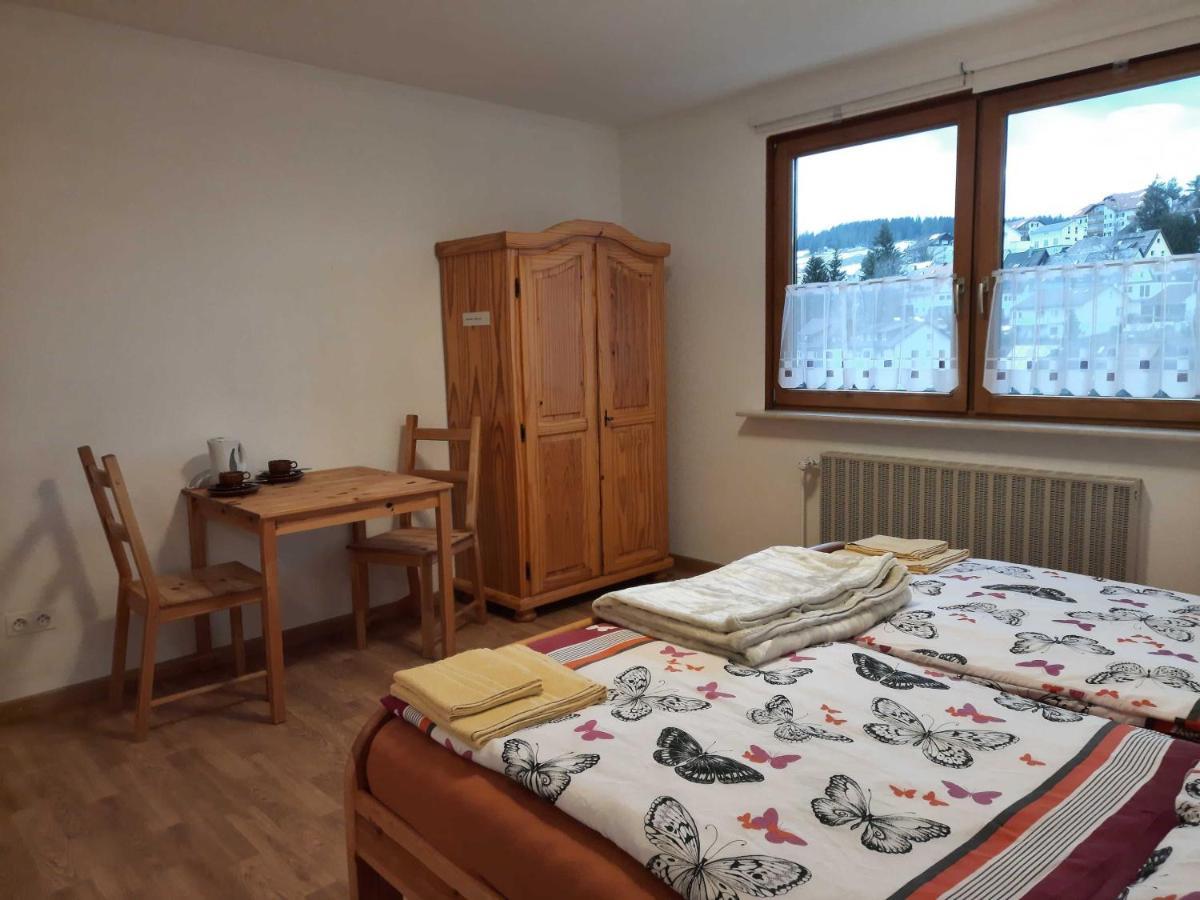 Haus Waldeck Apartment Furtwangen Ngoại thất bức ảnh